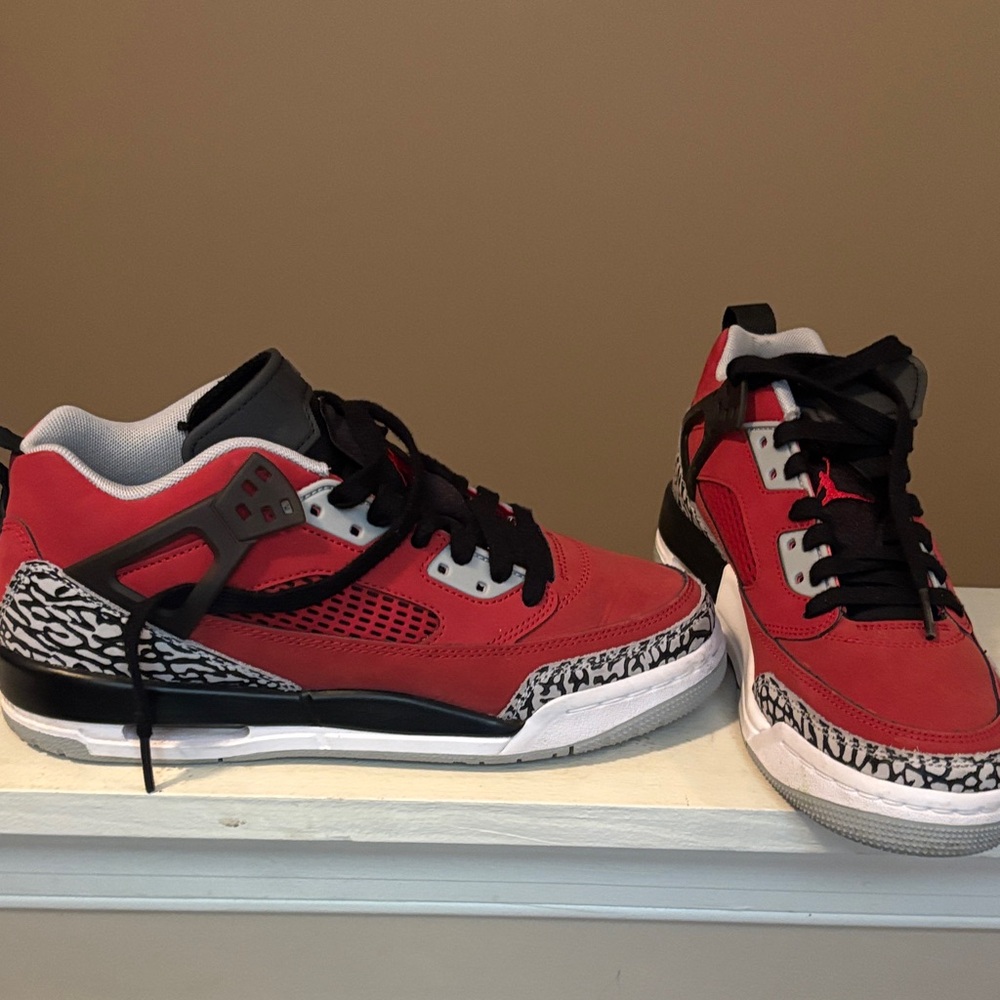 Nike Kids Red and Black Sneakers